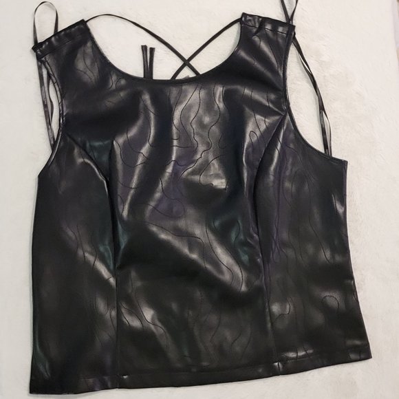 NWT-MARC NEW YORK BLACK FAUX LEATHER TOP-SLEEVELESS-GREAT FOR HALLOWEEN-HOT-NWT - Picture 3 of 6